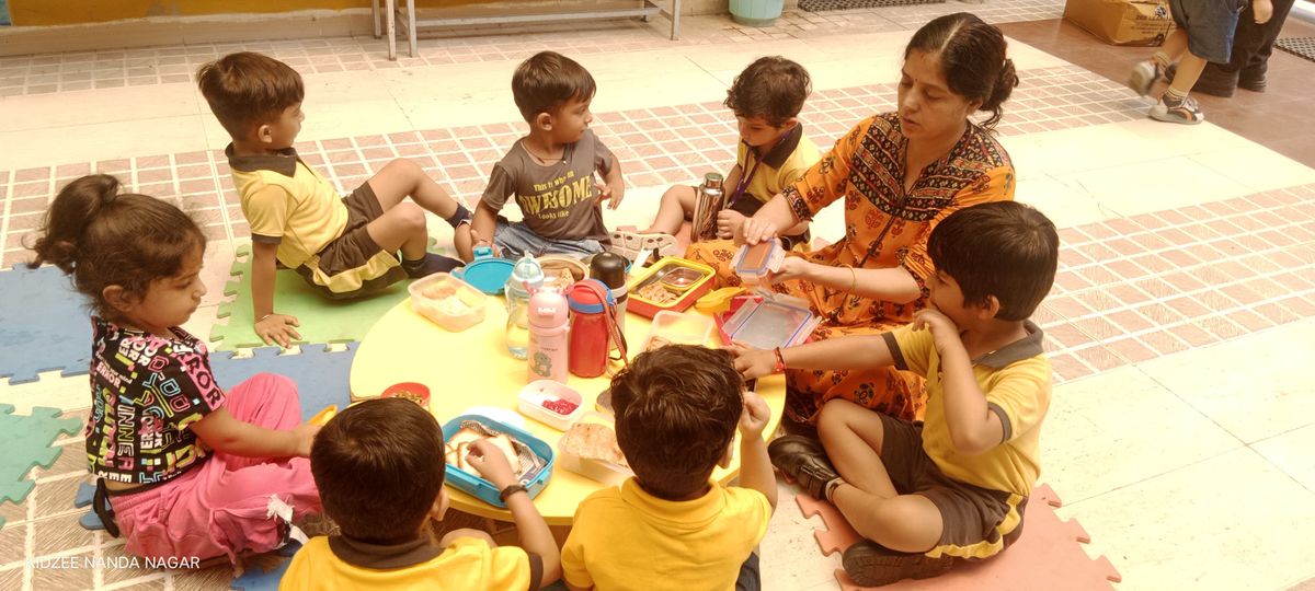 Kidzee Play school Nanda nagar image 2