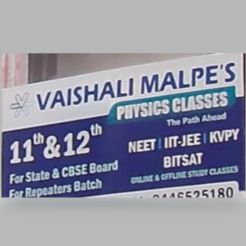 Vaishali Malpes Physics classes