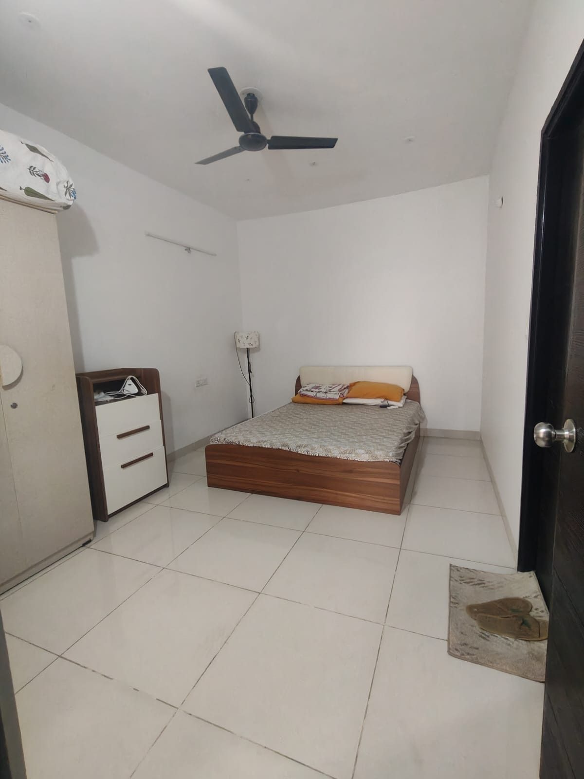 2BHK THE Empress Nipania – photo 5