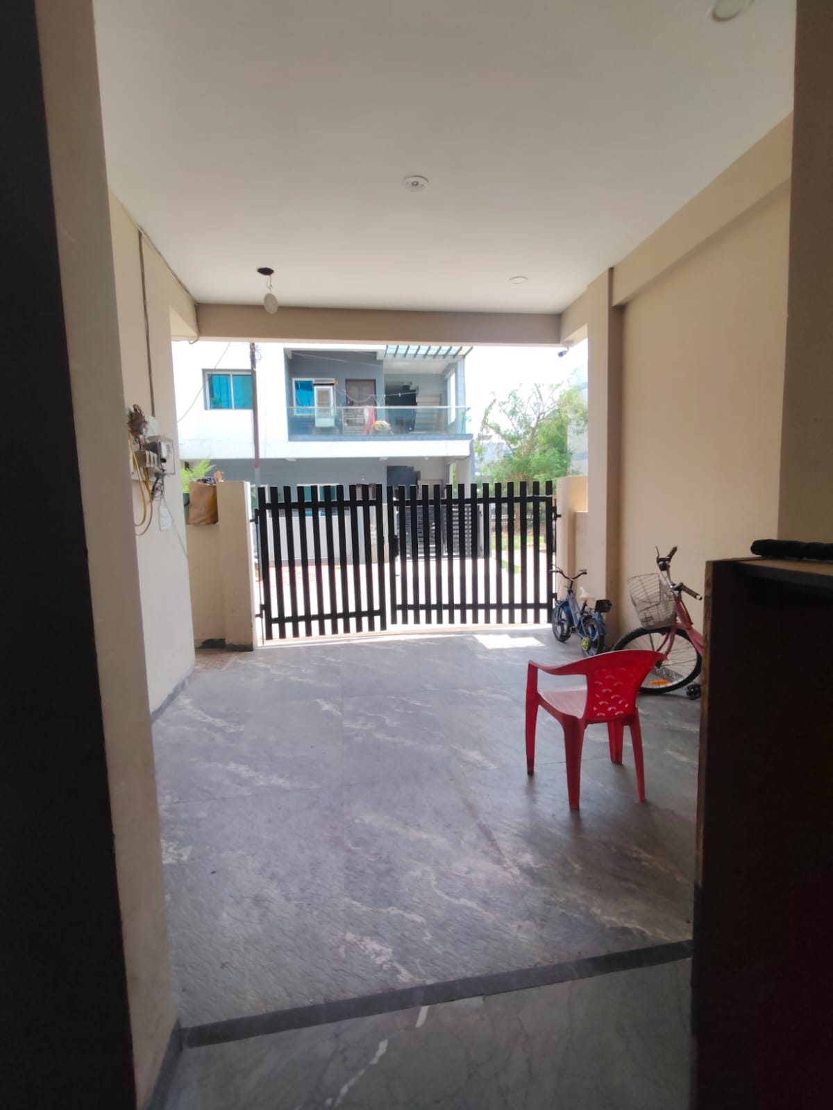 Residential Building – photo 4