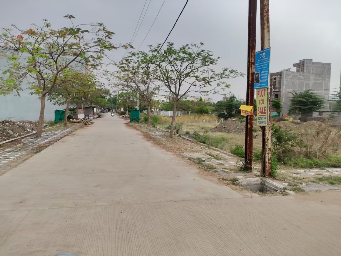 Residential plot in Nipania – photo 4
