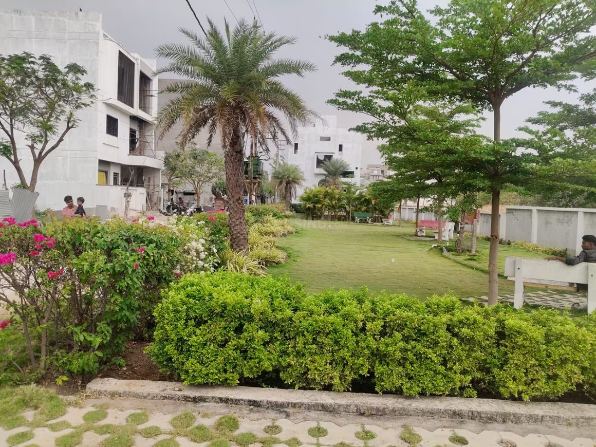 Residential plot in Nipania – photo 5