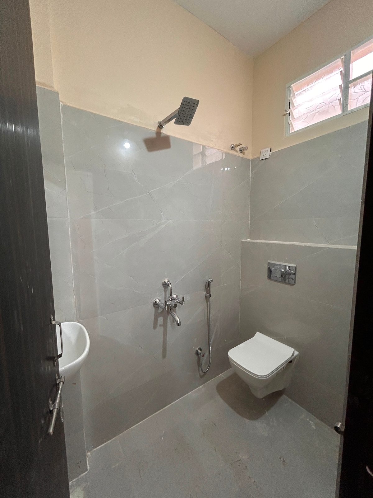 1 BHK Apartment in Nipania – photo 2