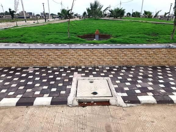 Residential Plot in Nipania – photo 2